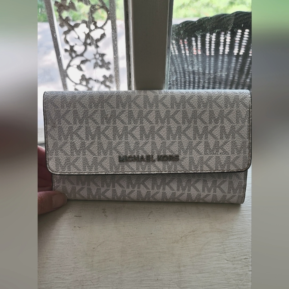 Michael Kors wallet